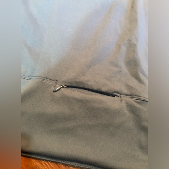 Yogalicious Lux cross train everyday half zip. Size Large. Had thumb holes. - Picture 8 of 9